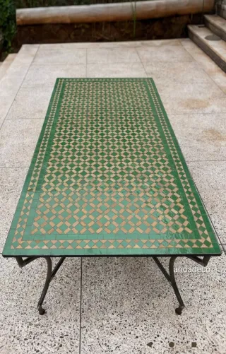 Mesa mosaico artesanal verde y beige