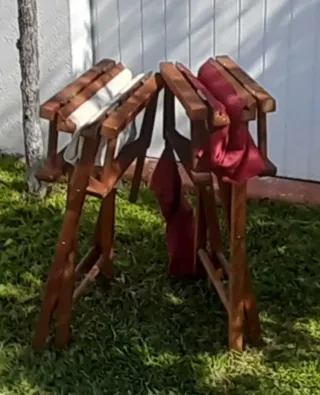 Sillas plegables de madera y tela