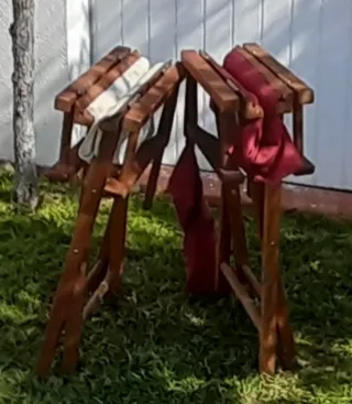 Sillas plegables de madera y tela