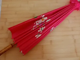 Sombrilla japonesa decorada