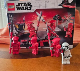 LEGO Star Wars 75225 Elite Praetorian Guard Battle