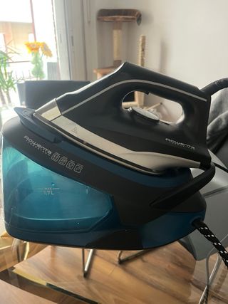 Plancha de vapor marca Rowenta- planchado nítido