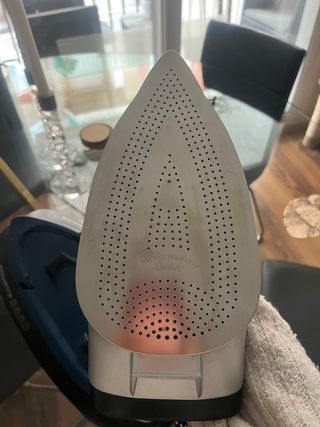 Plancha de vapor marca Rowenta- planchado nítido