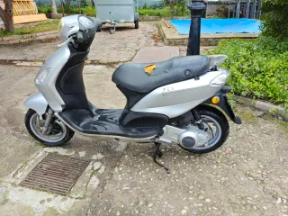 Piaggio Fly 125