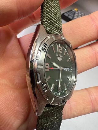 Reloj Seiko 5 Automático Verde