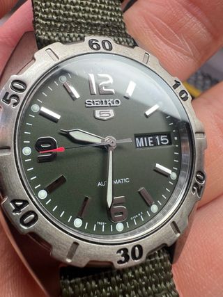 Reloj Seiko 5 Automático Verde