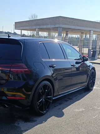Volkswagen Golf R 310 7.5