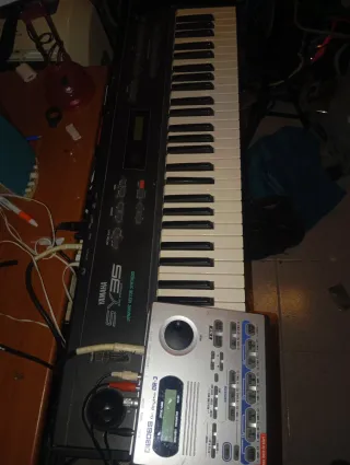 Yamaha SY35 Sintetizador + Boss DR-3 Ritmos