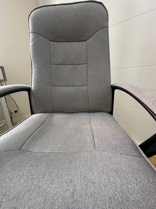 Silla de oficina gris