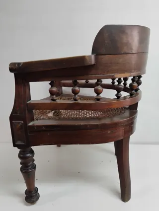 Silla Curvada Madera Antigua Rattan