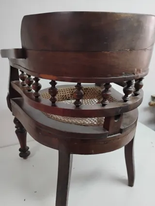 Silla Curvada Madera Antigua Rattan