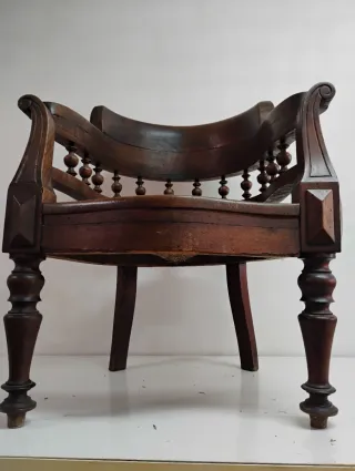 Silla Curvada Madera Antigua Rattan