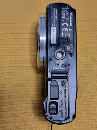 Cámara Panasonic Lumix DC Vario-Elmar Negra