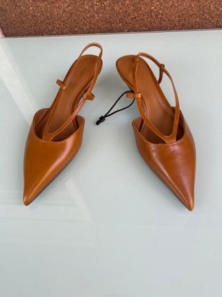 Zapatos piel destalonados Zara