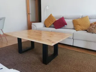 Mesa de centro madera diseño patas metal