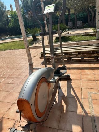 Máquina Elíptica Gimnasio
