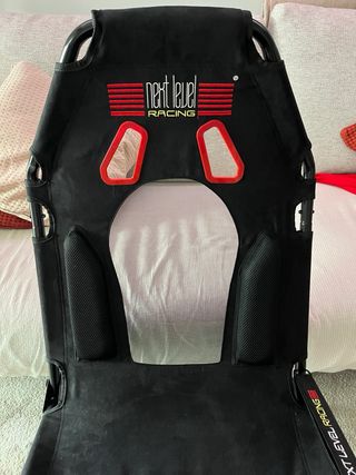 Silla + Volante y pedales Logitech G923 PS5/PS4/PC