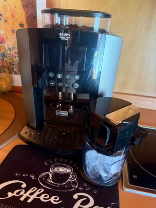 Cafetera Krups Arabica Latte EA819