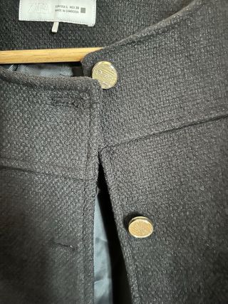 Chaqueta Zara negra corta
