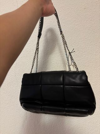 Bolso Negro Acolchado
