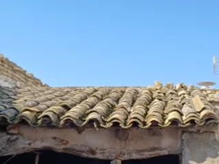 Tejas antiguas de barro