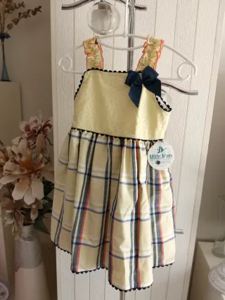 CON ETIQUETA! Vestidos Miranda Talla 10 años