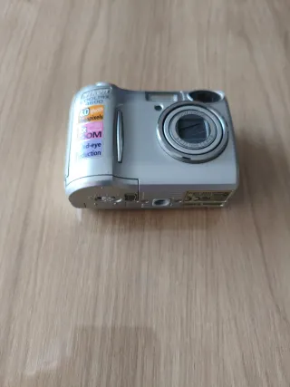 Cámara Digital Nikon Coolpix 4600 4MP Zoom