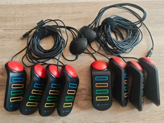 Juego Buzz + Controles inalámbricos+ con cable