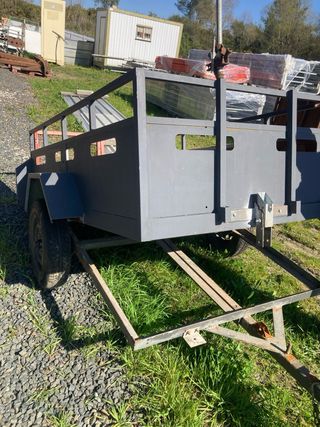 Remolque con volquete