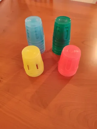 Sottobicchieri in plastica colorata