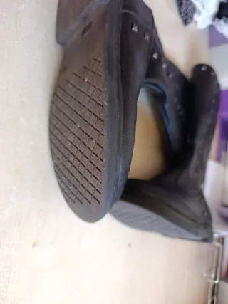 Botas de piel altas niña negras. Talla 30