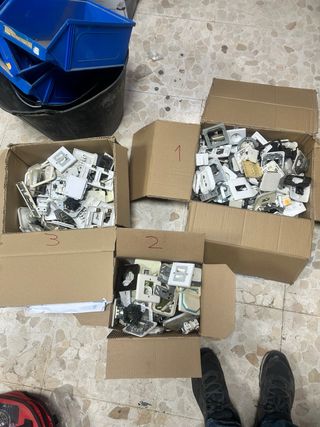 Piezas de recambio para mecanismos eléctricos