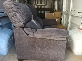 Sofá 2 plazas gris tela como nuevo,apenas se uso.