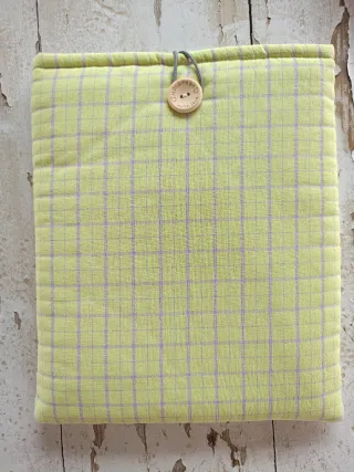 Funda para libros a cuadros