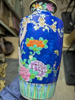 Jarrón antiguo asiático
