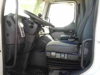 Volvo FL 240-CAMIONES GRUA