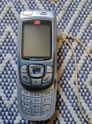 Samsung SGH-E810 Cellulare Blu/Argento