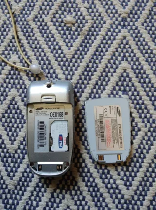 Samsung SGH-E810 Cellulare Blu/Argento