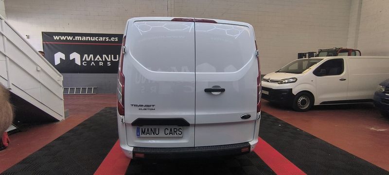 Ford Transit Custom 2022, foto 16