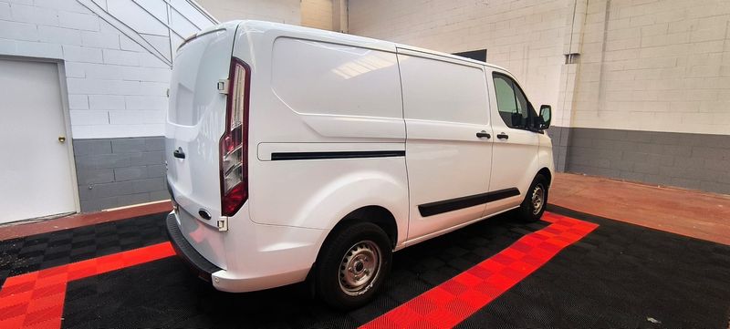 Ford Transit Custom 2022, foto 3