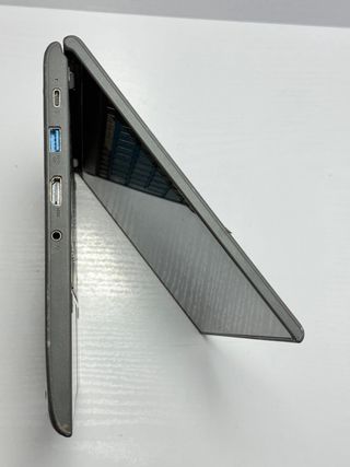 Lenovo 300e 2nd Gen Celeron / 4GB / 64GB