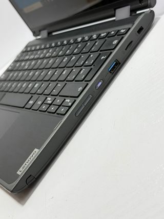 Lenovo 300e 2nd Gen Celeron / 4GB / 64GB