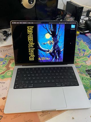 MacBook Pro M2 Pro Argento