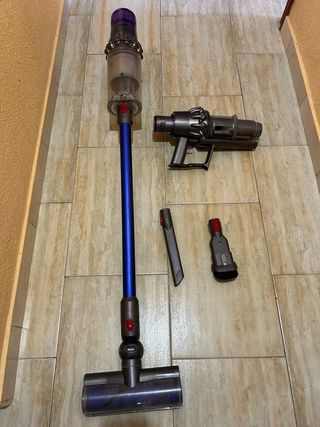 Aspirador Dyson V11 - 2 cuerpos (No funciona)