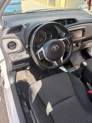 Toyota Yaris 2013