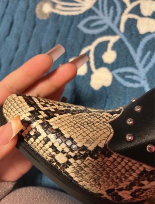 Botas cowboy piel serpiente negras y beige