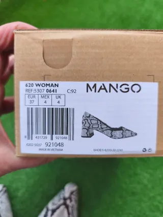 Zapatos Mango tacón ancho bajo estampado serpiente