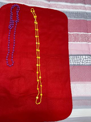 Collares y pulseras de bisutería