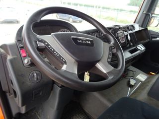 MAN TGM 18 290-CAMIONES GRUA