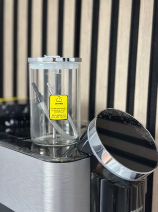 Cafetera Cecotec Negra y Plateada